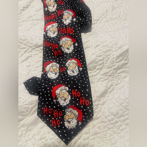 Vintage Silk Santa Ties in Disguise neck tie - Picture 2 of 6